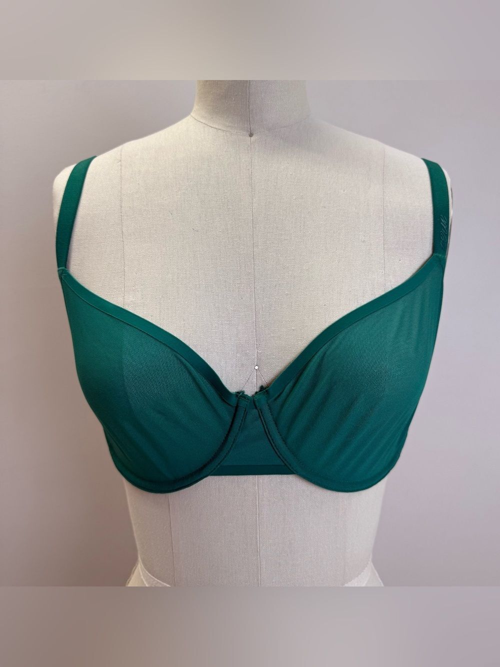 Aerie Bra Womens 34DDD
SMOOTHEZ Mesh Unlined
Balconette Underwire Eyelet green